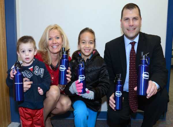 Dec_2014_Water_Bottles_pediatrics_WEB